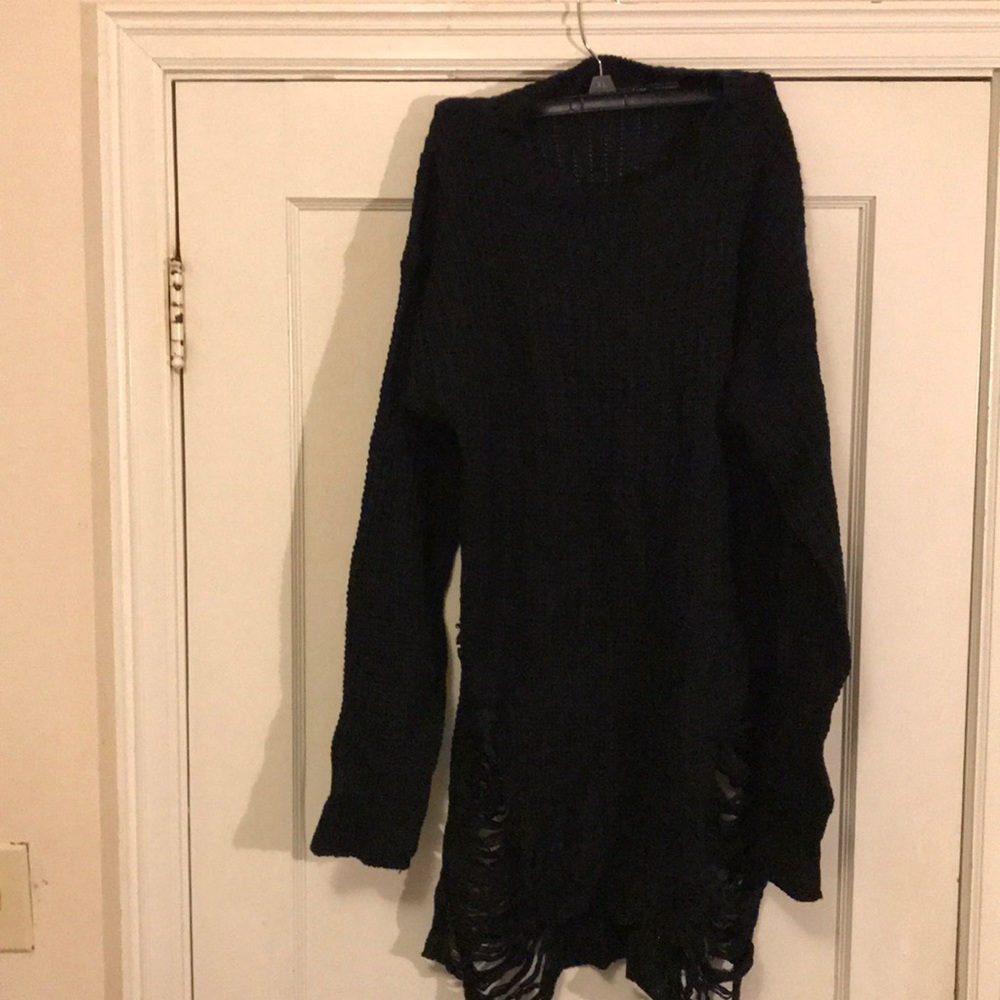 Sweater dress with the sides out